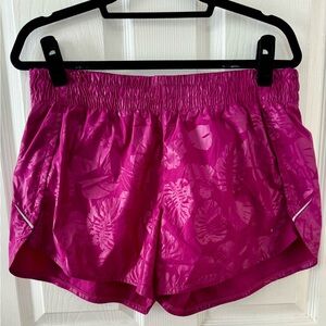 Athleta Mesh Racer High Rise 4 Short- Size L